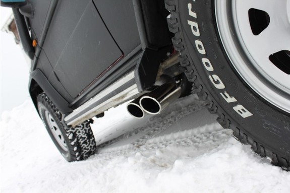 Fox Edelstahl Racing-Komplettanlage ab Kat Mercedes G-Klasse W463 G500 mit Trittbrett 2x115x85mm oval eingerollt nach links abgeschrägt